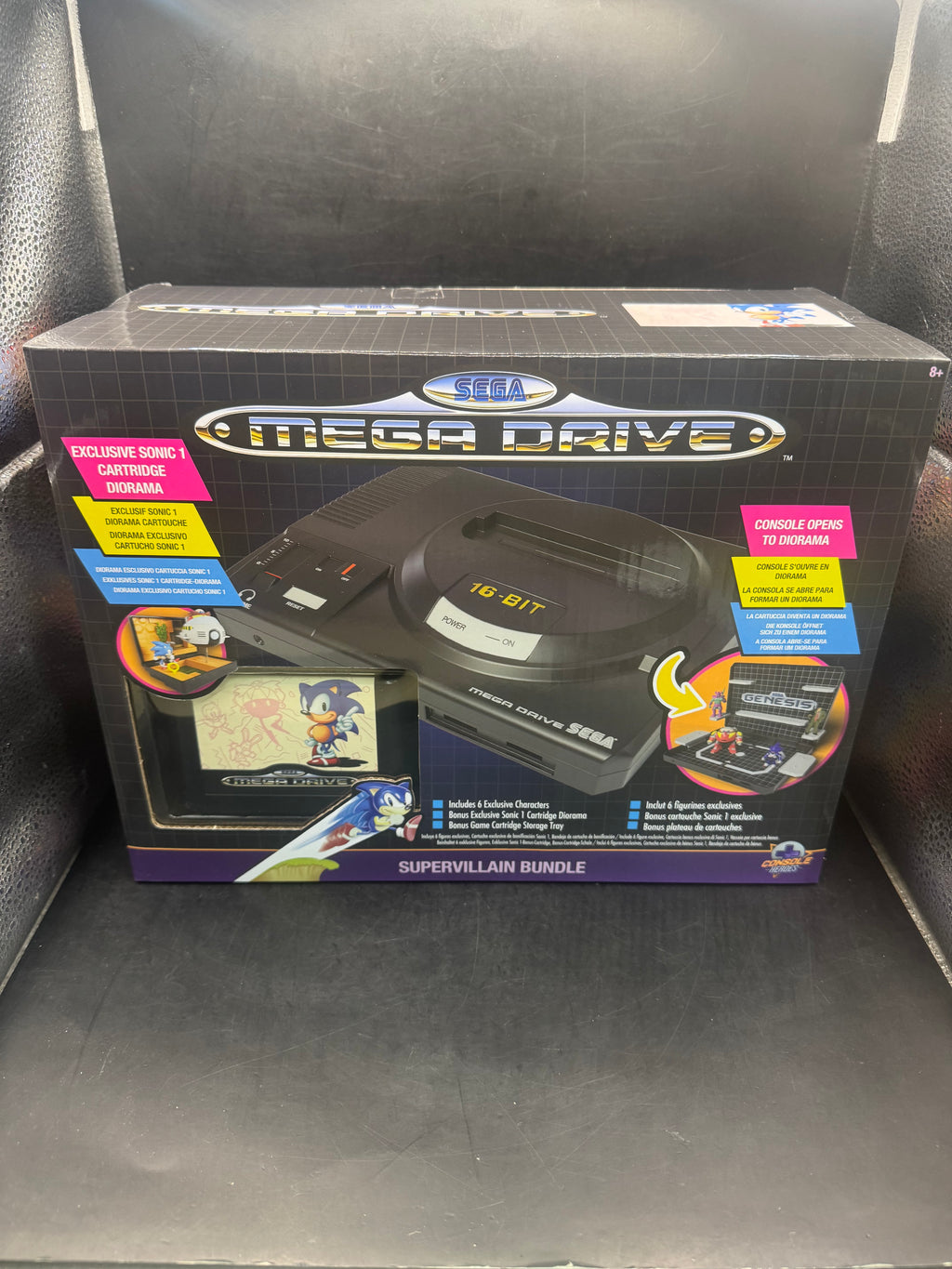 Sega Mega Drive Supervillain bundle Diorama