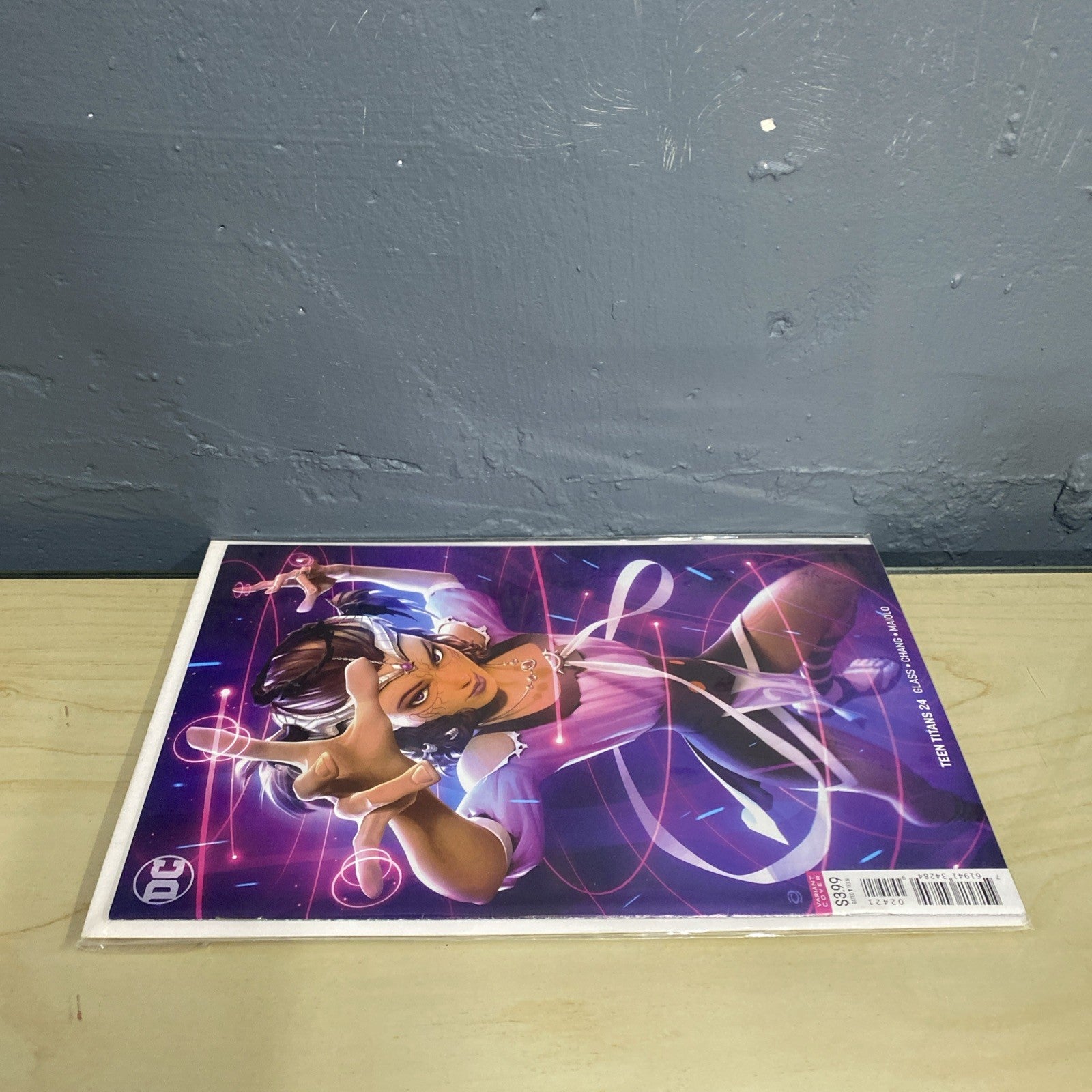 Teen Titans #24 - Variant Cover