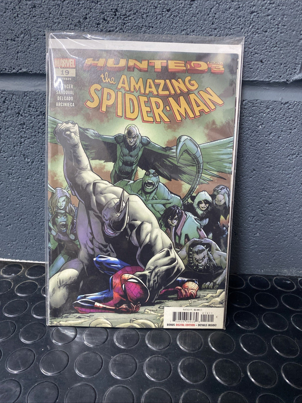 Marvel Hunted part 3 The Amazing -spider-man #19 Comic Book