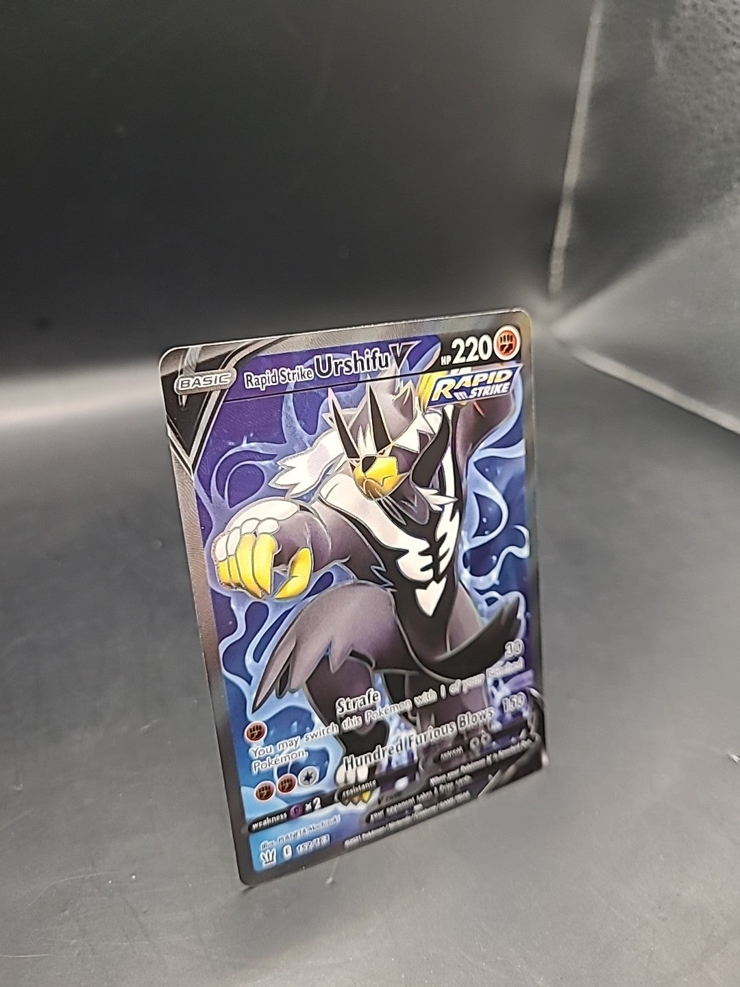 Pokemon Card Rapid Strike Urshifu V 152/163 Holo Battle Styles