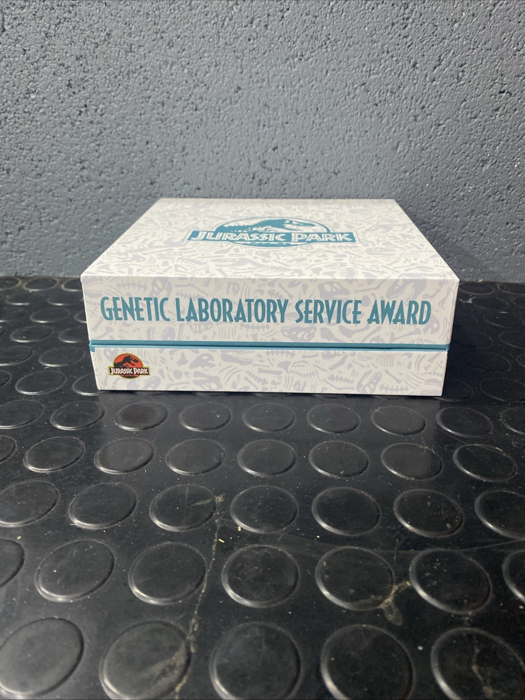 Jurassic Park | Genetics Laboratory Service Award Set