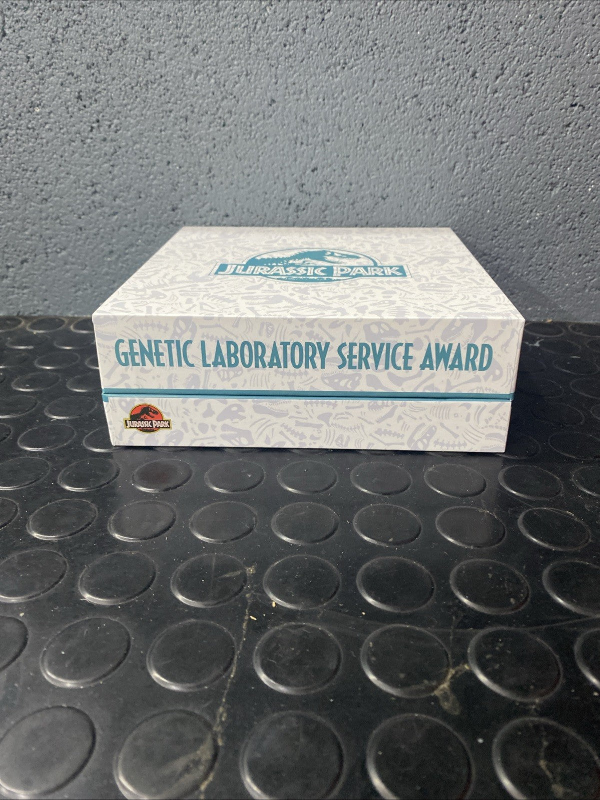 Jurassic Park | Genetics Laboratory Service Award Set