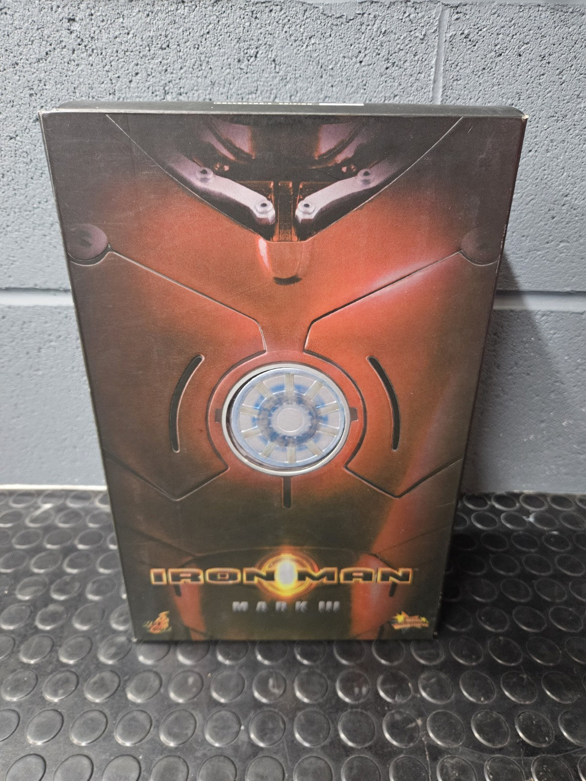 Hot Toys Mark III (3) Iron Man MMS75 1/6 Scale Action Figure 