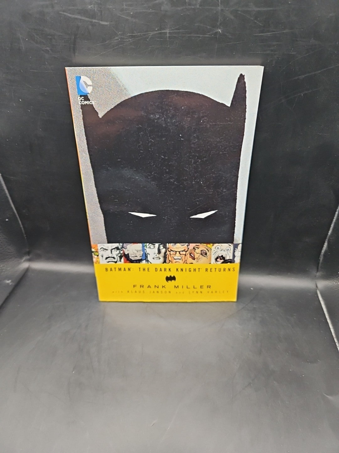 Batman The Dark Knight Returns Graphic Novel By Frank Miller
