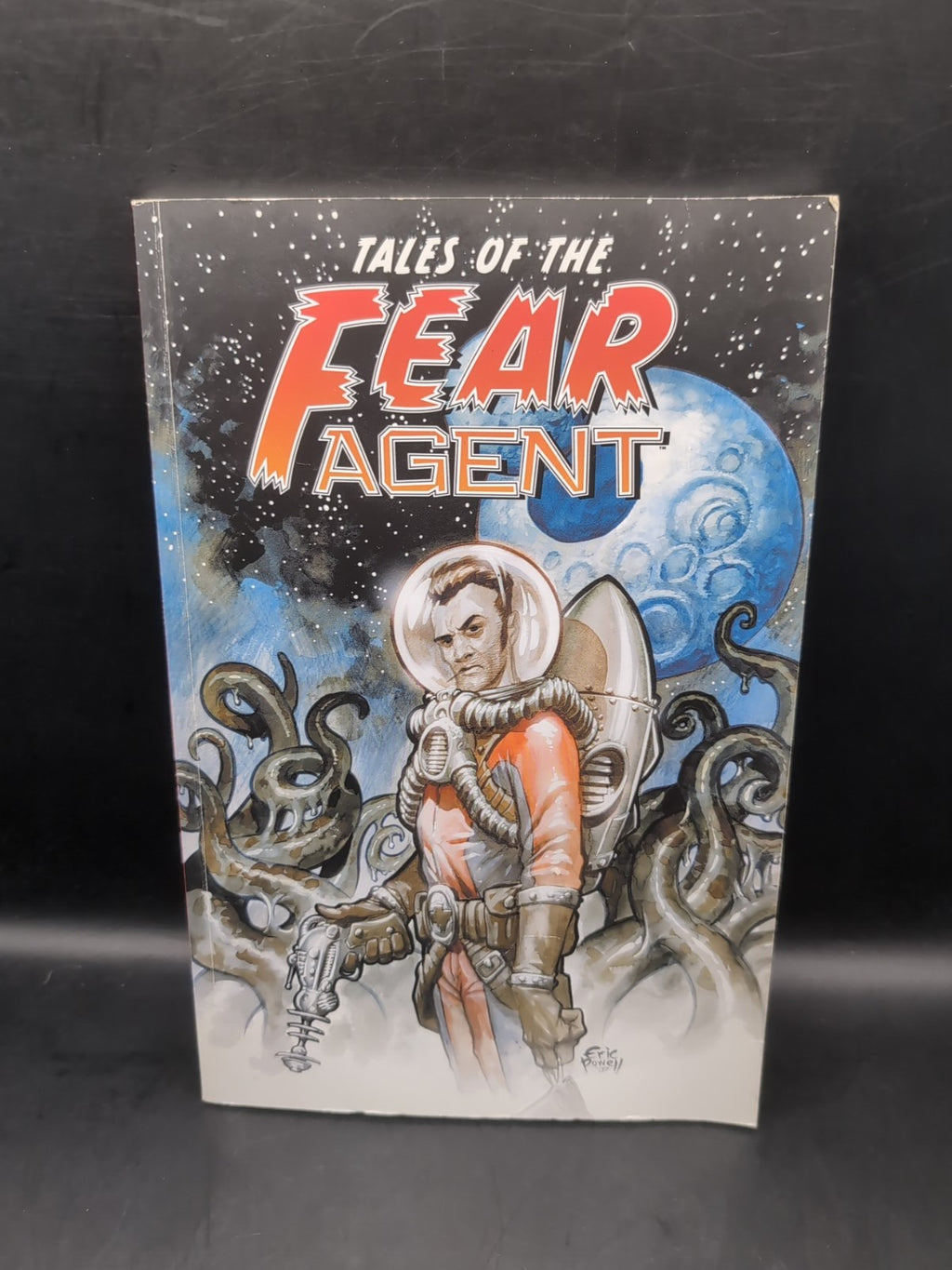 FEAR AGENT TALES OF THE DARK HORSE RICK REMENDER GRAPHIC NOVEL < 9781593079598