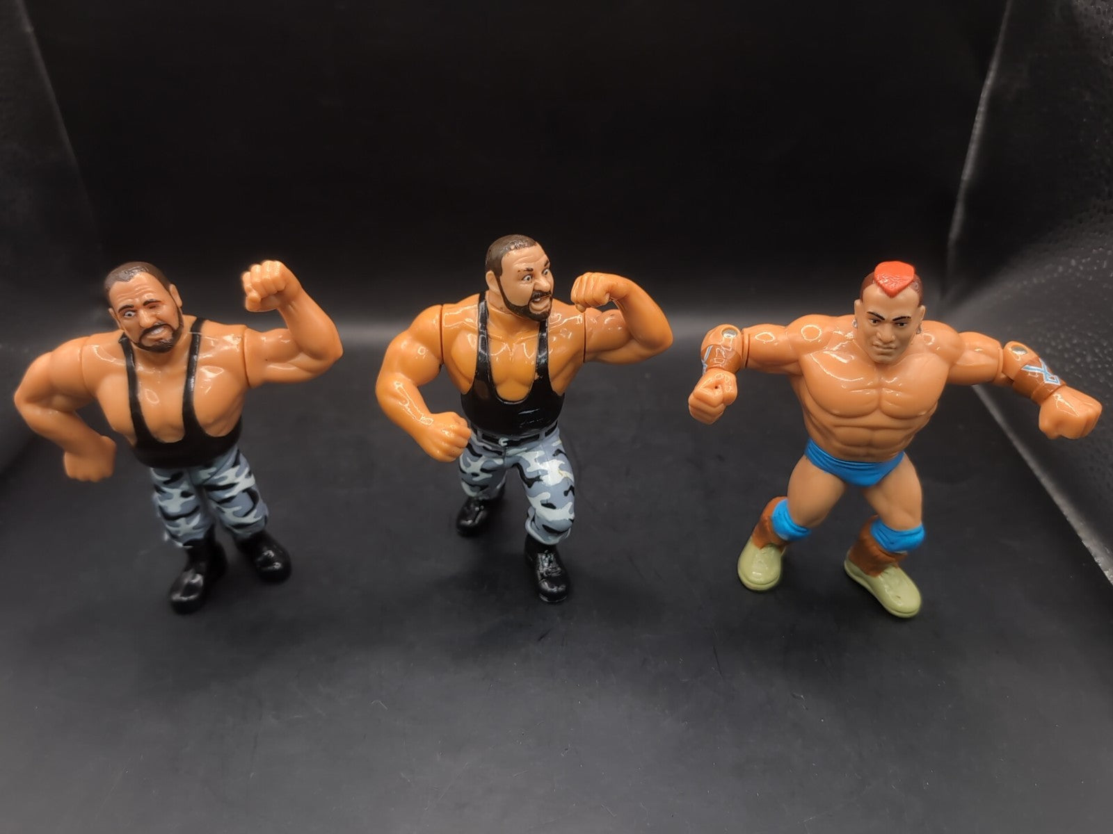 3 X WWF Hasbro Wrestling Figures The Bushwhackers & Tatanka