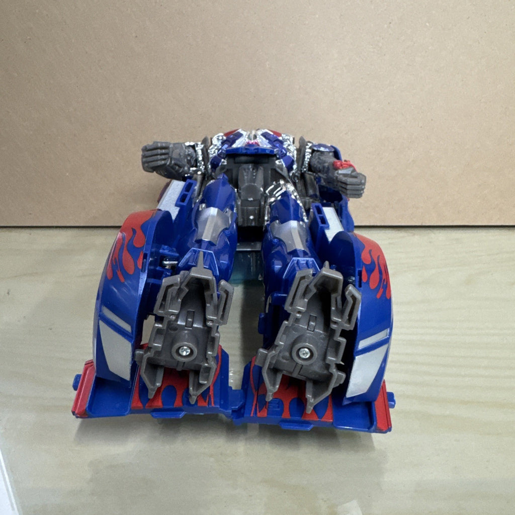 Optimus Prime Transformer 2013 Hasbro Tomy 11" Action Figure