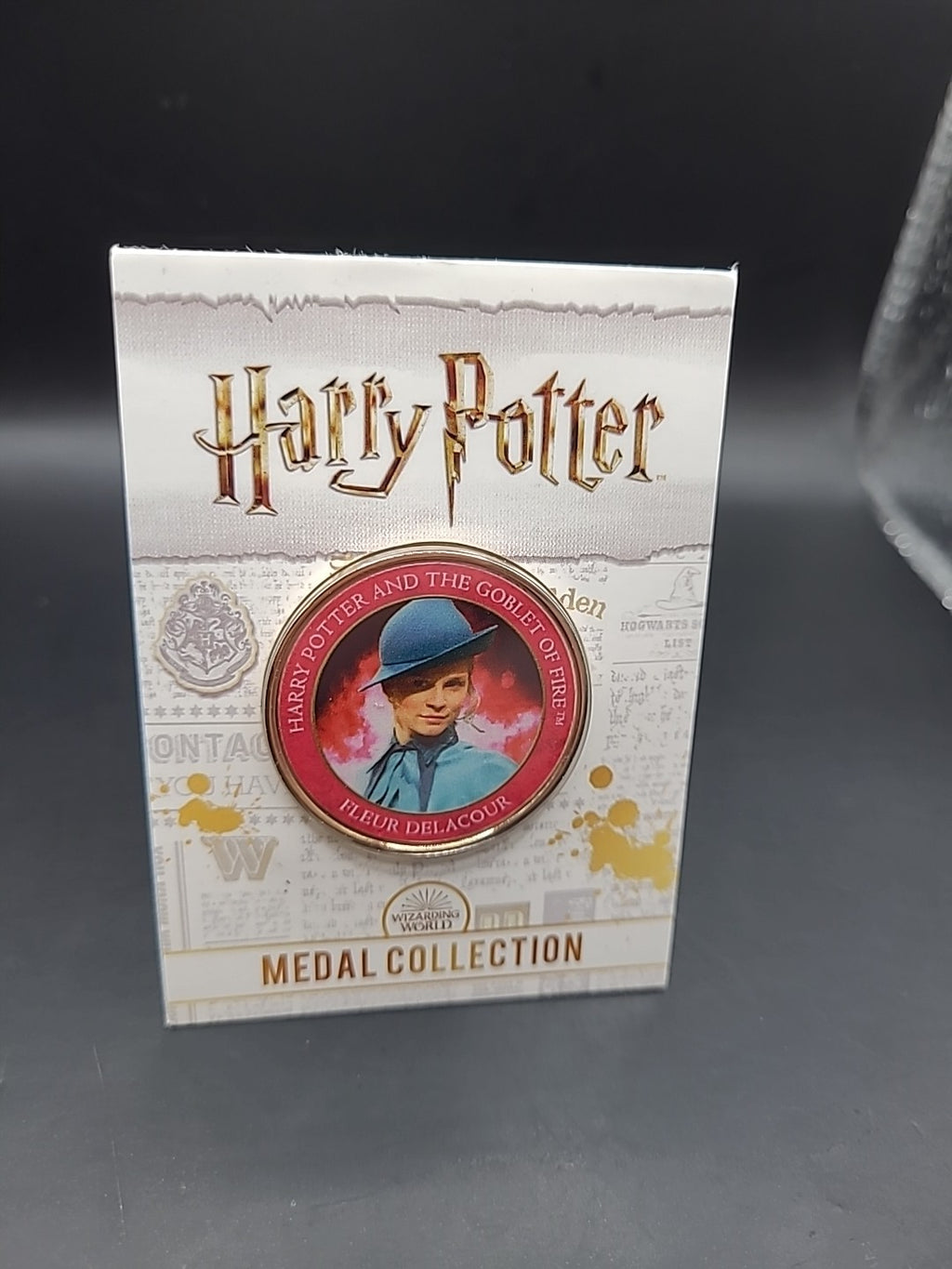 RARE HARRY POTTER MEDAL COIN IN CARD THE GOBLET OF FIRE FLEUR DELECOUR