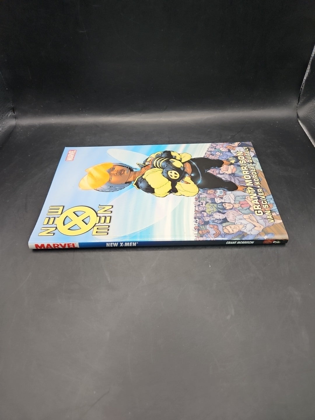 New X-Men by Grant Morrison Book 2 by Grant  Morrison,  Ethan  Van Sci Paperback