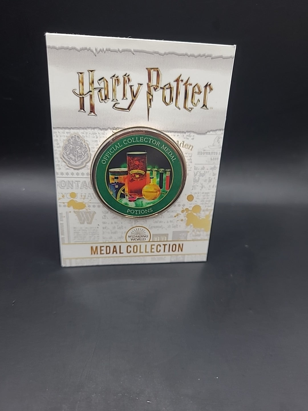 Harry Potter Medal Coin Collection - Artefacts And Spells - Potions