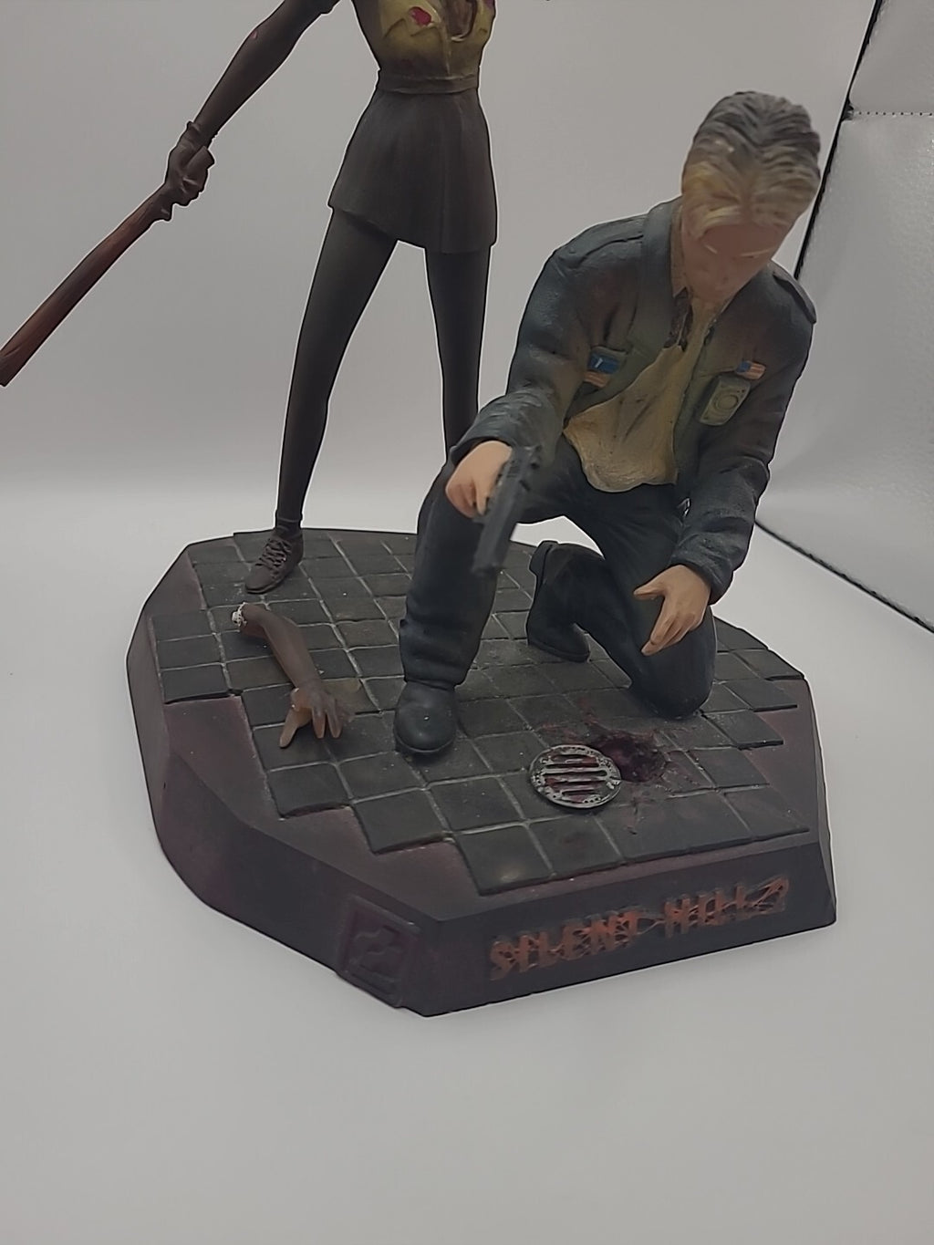 Silent Hill 2 James And Nurse Limited Edition Statue 2001 OXMOX KONAMI - VERY...