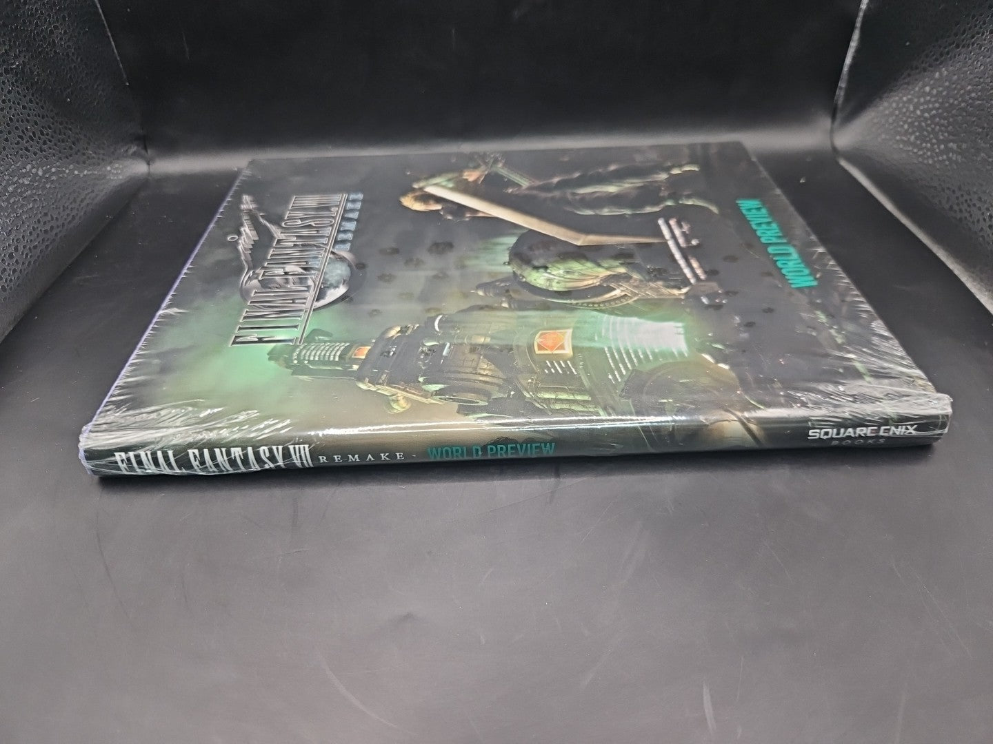 Final Fantasy VII Remake: World Preview by Square Enix | Hardcover | 2020