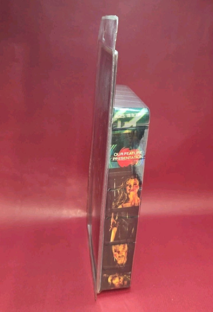 NECA OFFICIAL GRINDHOUSE PLANET TERROR ROBERT RODRIGUEZ MARLEY SHELTON DAKOTA