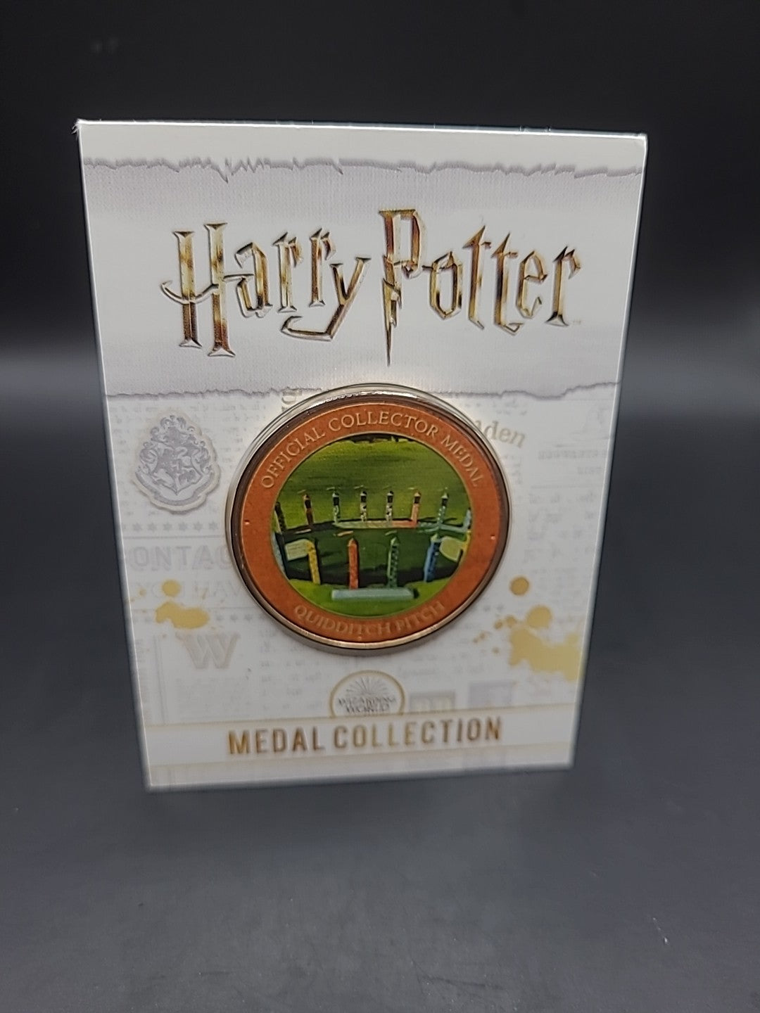 Harry Potter Official Collector Medal Quidditch Pitch