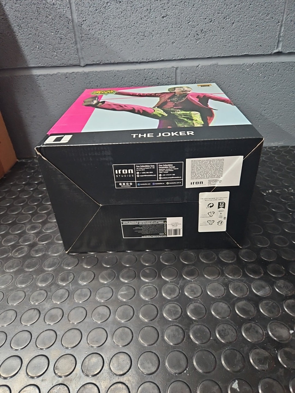 Iron Studios The Joker Deluxe BDS Art Scale 1/10 Scale Statue Figure
