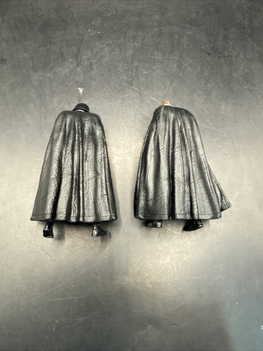 Star Wars Kylo Ren 4 Inch Figure With Detachable Cape X 2