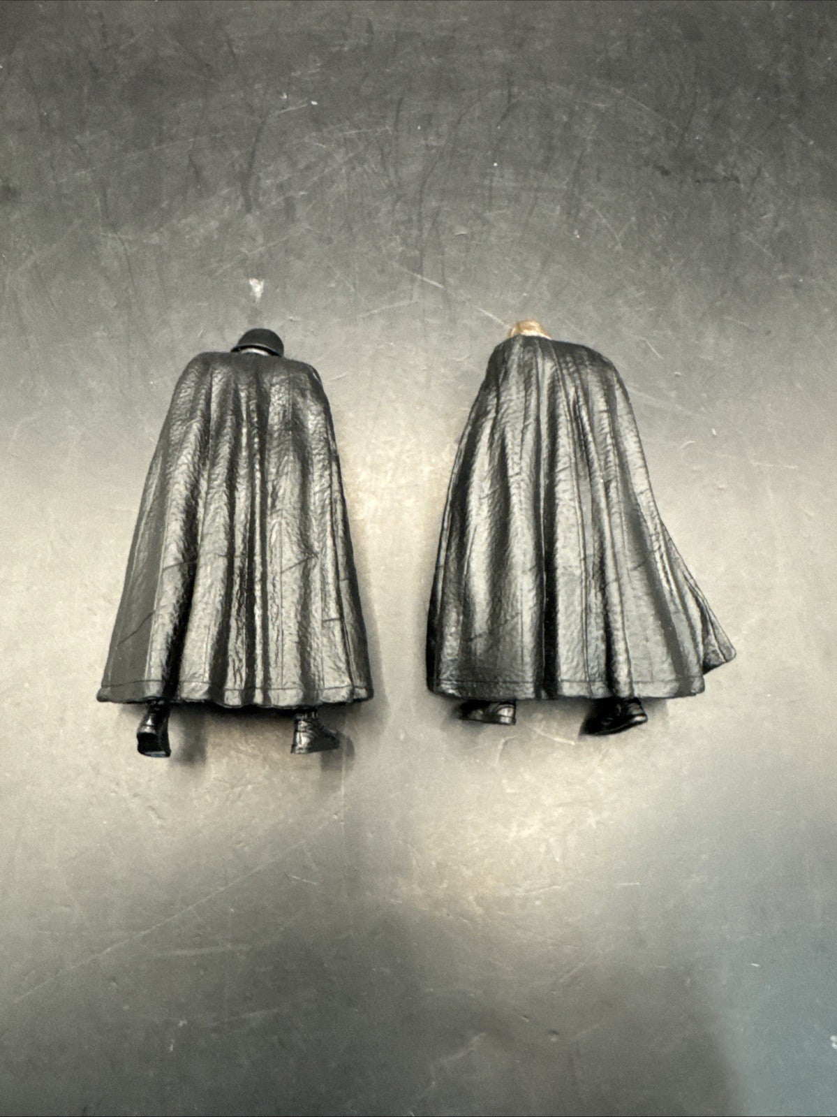 Star Wars Kylo Ren 4 Inch Figure With Detachable Cape X 2