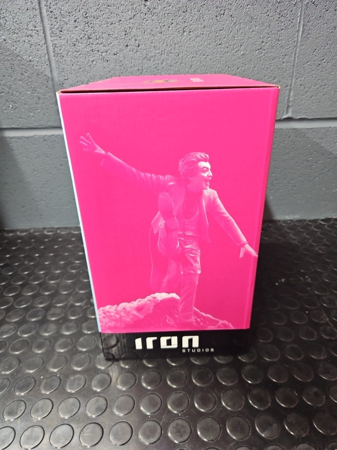 Iron Studios The Joker Deluxe BDS Art Scale 1/10 Scale Statue Figure