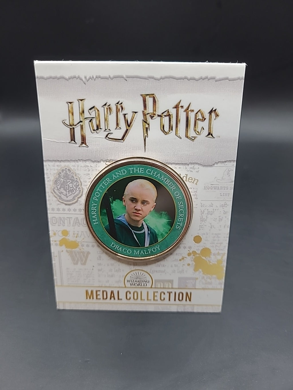 RARE HARRY POTTER MEDAL COIN IN CARD DRACO MALFOY THE CHAMBER OF SECRETS