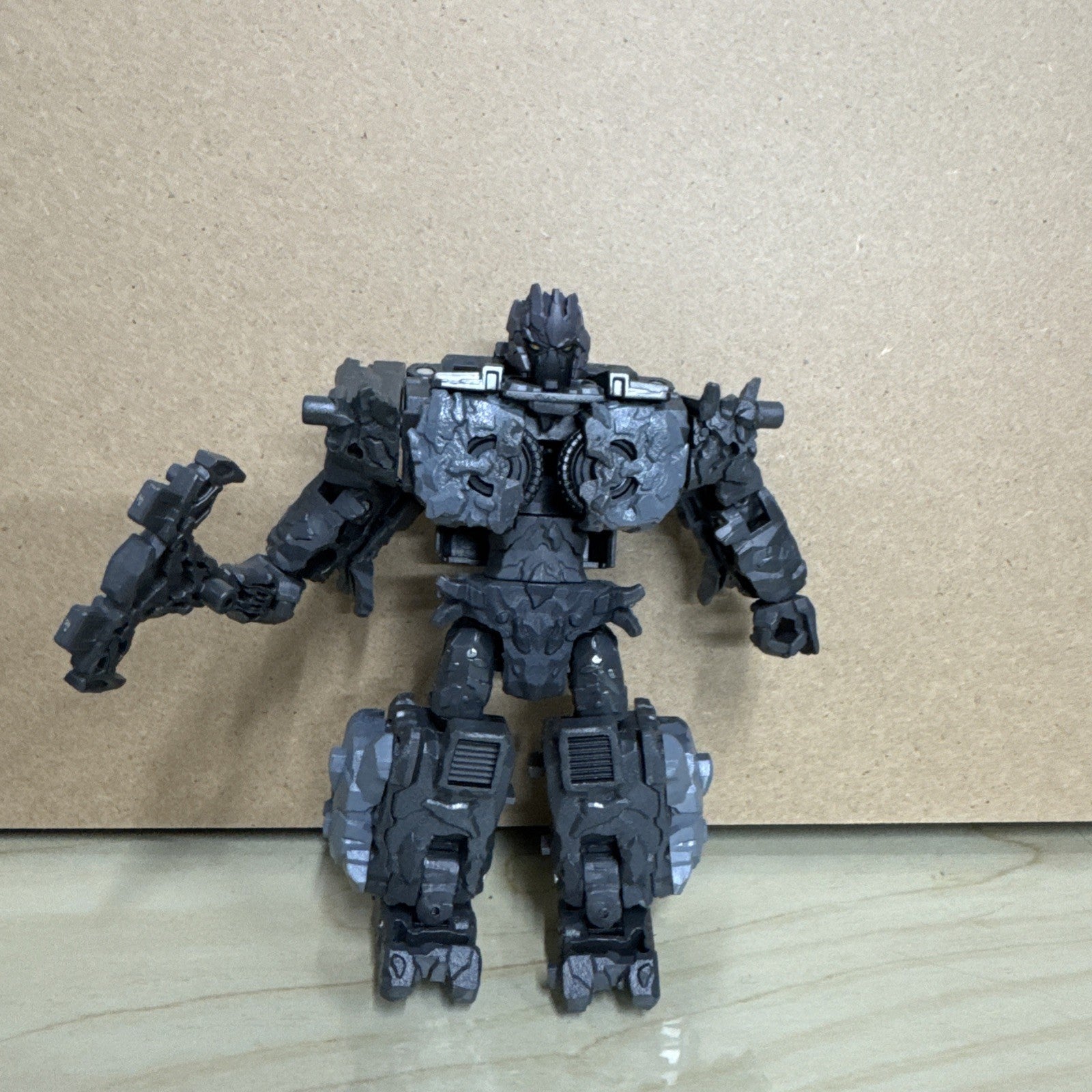 Transfomers Legacy United Deluxe Class Magneous
