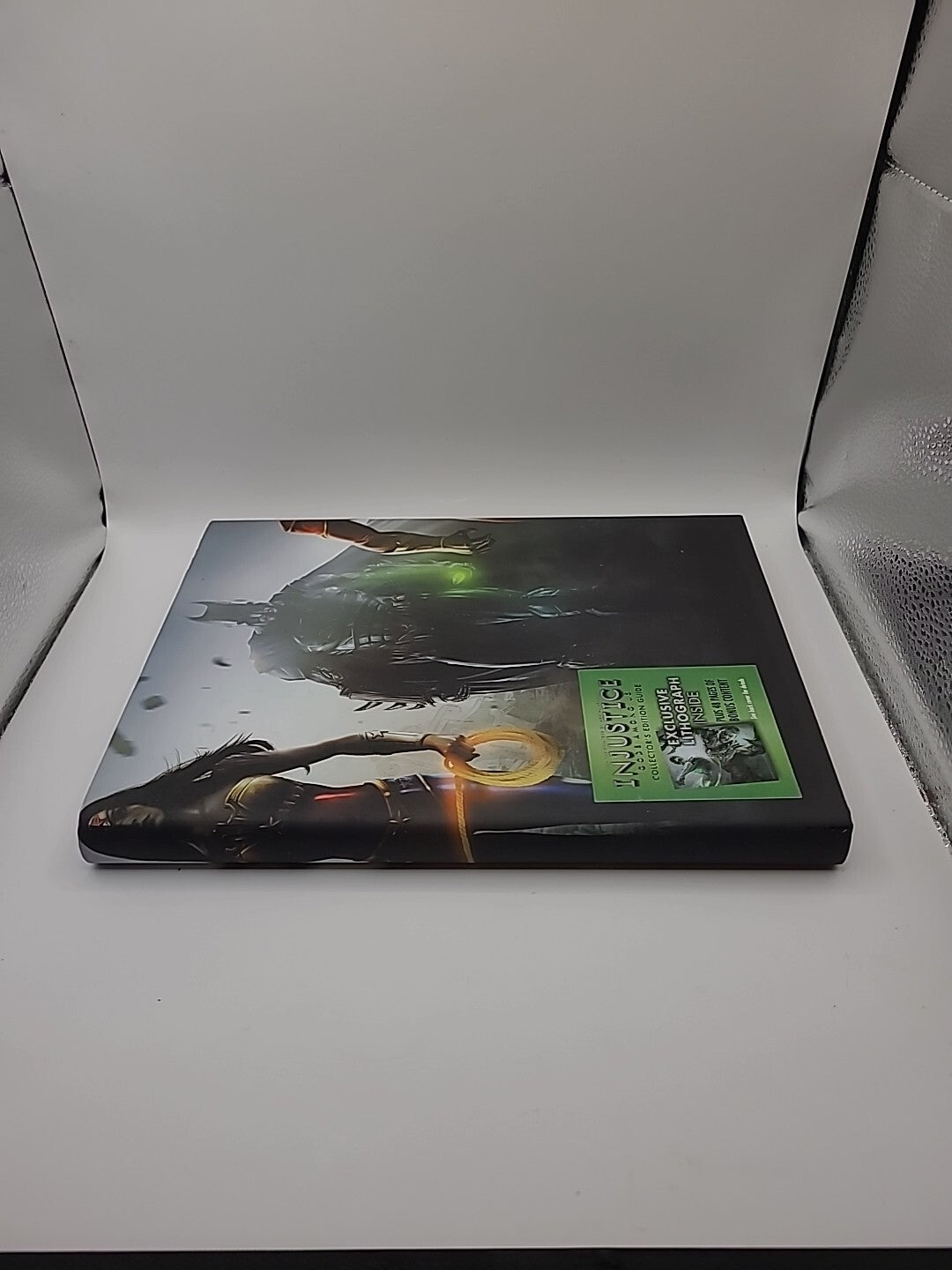 Injustice Gods Among Us Collectors Edition Official Game Guide -  Hardback