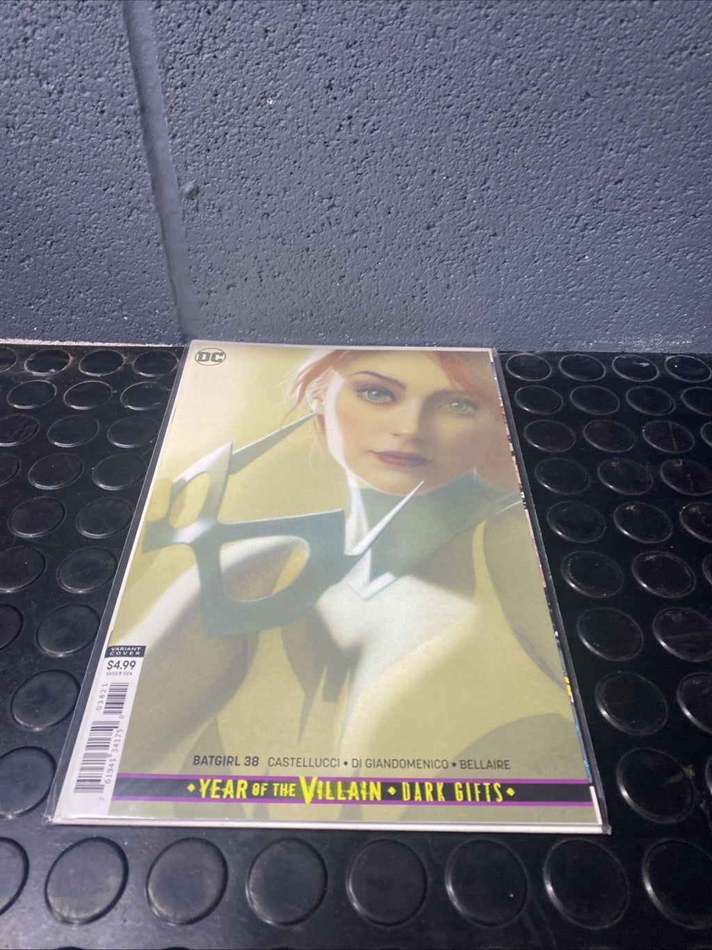 Batgirl (2016) #  38 Cover B (9.0-VFNM) Variant, Year of the Villain, Terribl...