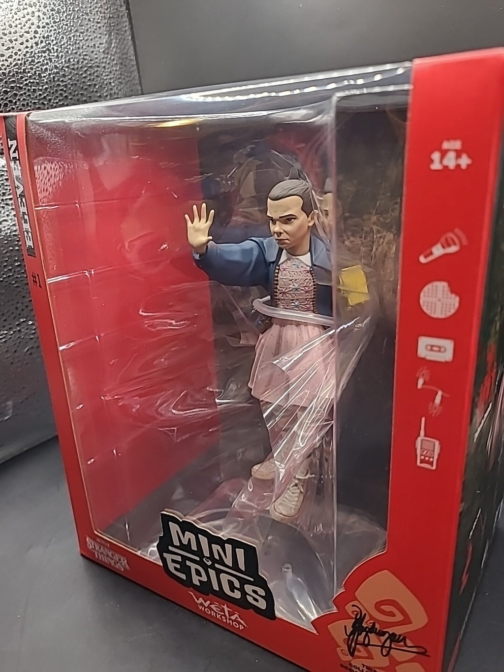 Stranger Things - Eleven Mini Epics  - New Sealed - Weta Workshop