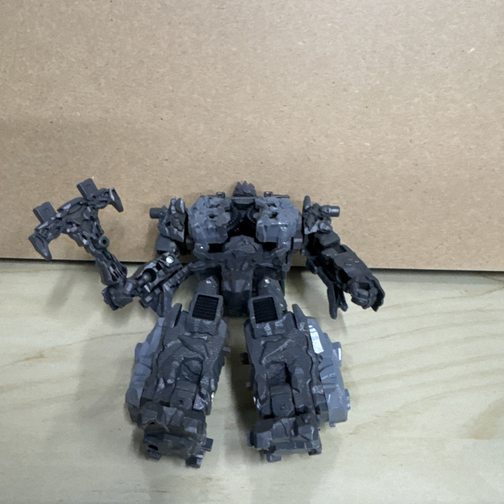 Transfomers Legacy United Deluxe Class Magneous