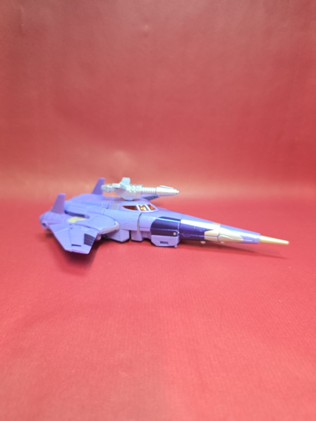 Transformers Kingdom Voyager Class Cyclonus
