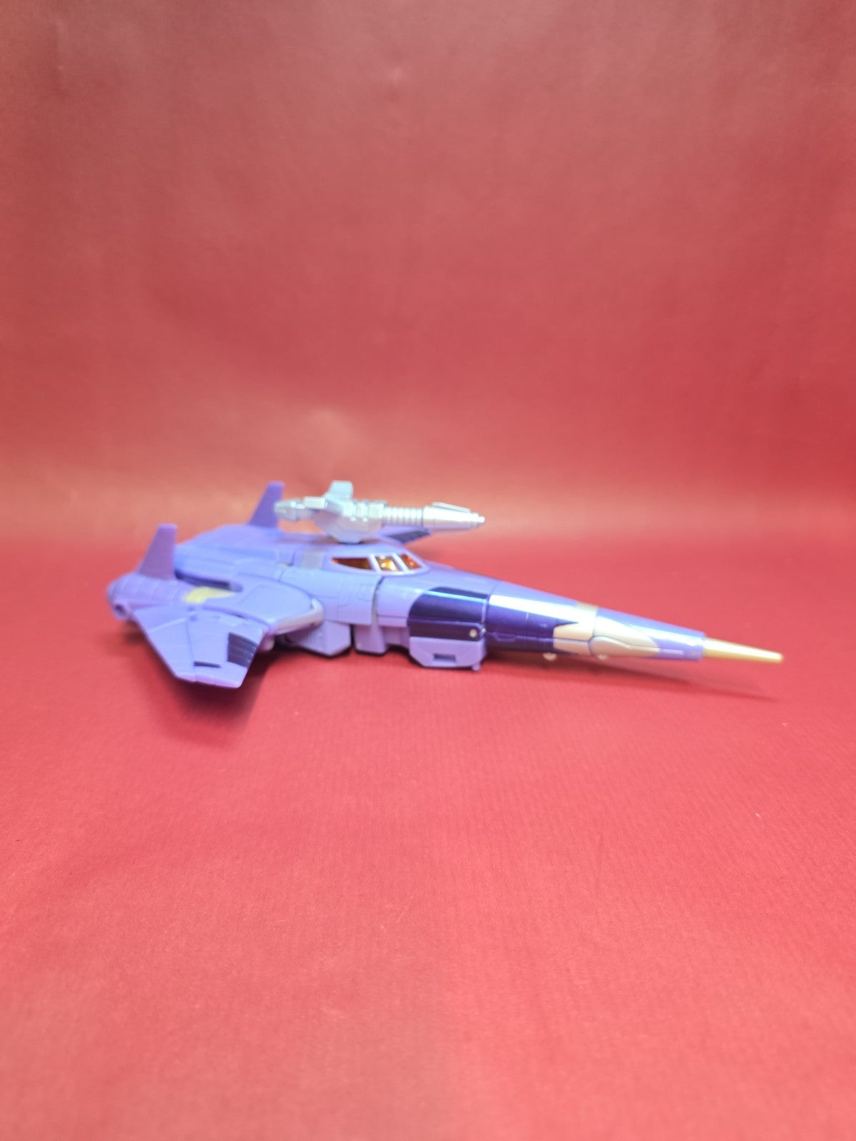 Transformers Kingdom Voyager Class Cyclonus