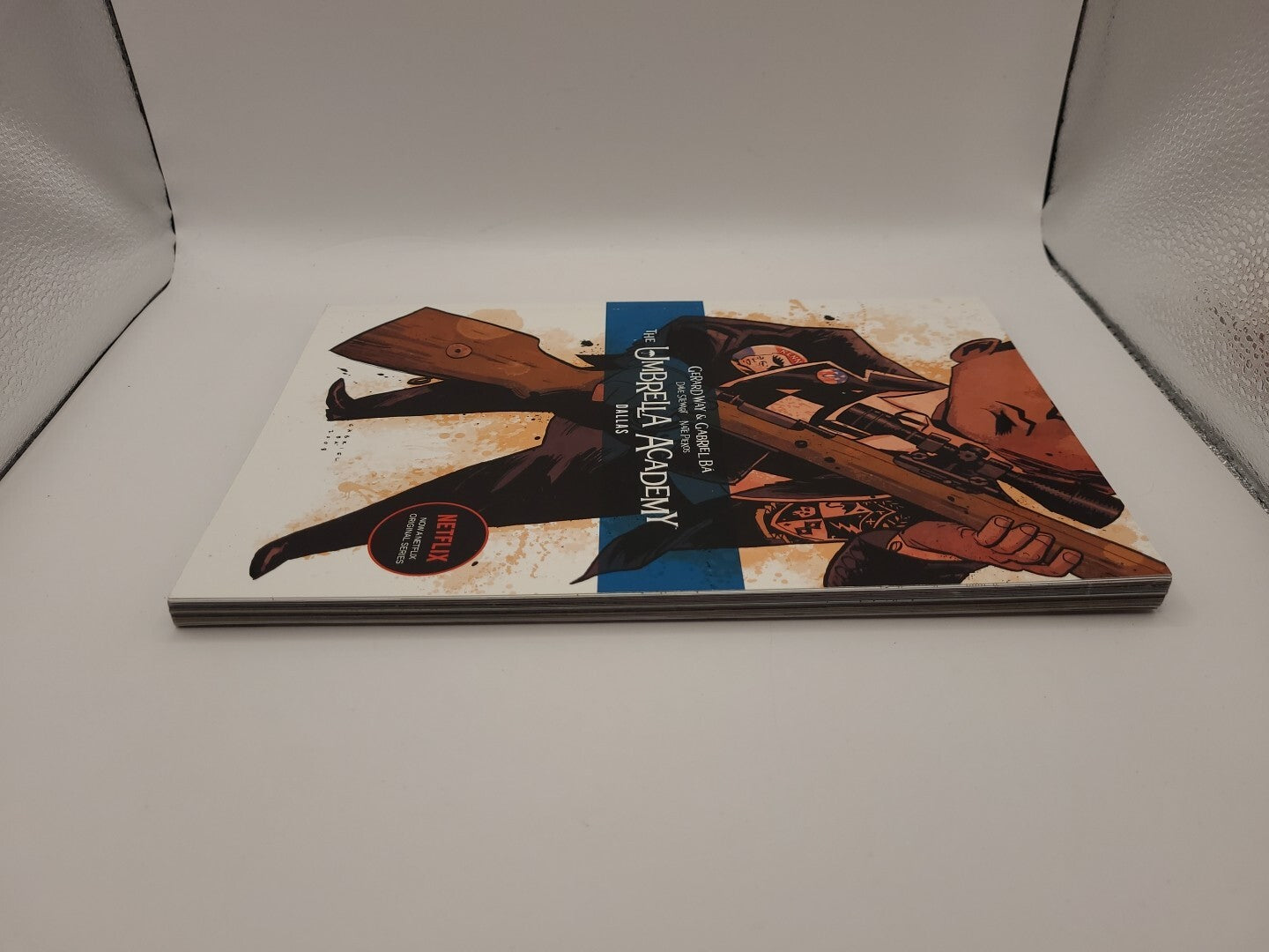 Umbrella Academy Volume 2: Dallas by Gerard Way (2009, Paperback)