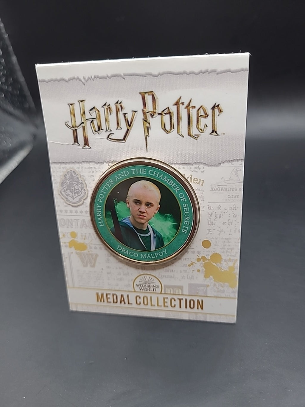 RARE HARRY POTTER MEDAL COIN IN CARD DRACO MALFOY THE CHAMBER OF SECRETS