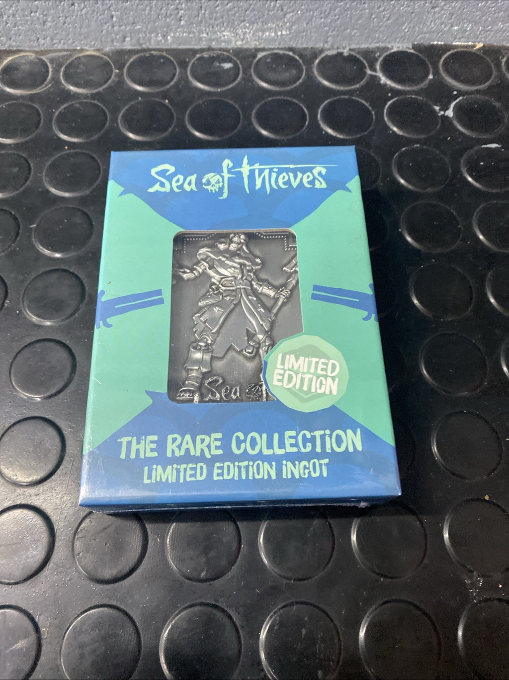 Ltd Edition Sea Of Thieves The Rare Collection Metal Ingot Only 5000 Numbered