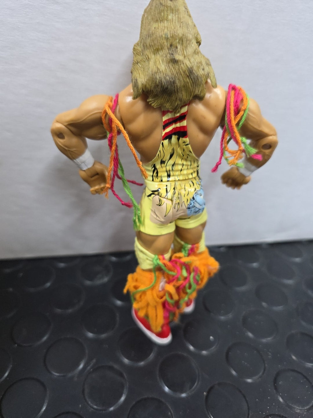 WWE THE ULTIMATE WARRIOR JAKKS WRESTLING TOY FIGURE CLASSIC SUPERSTARS SERIES 14