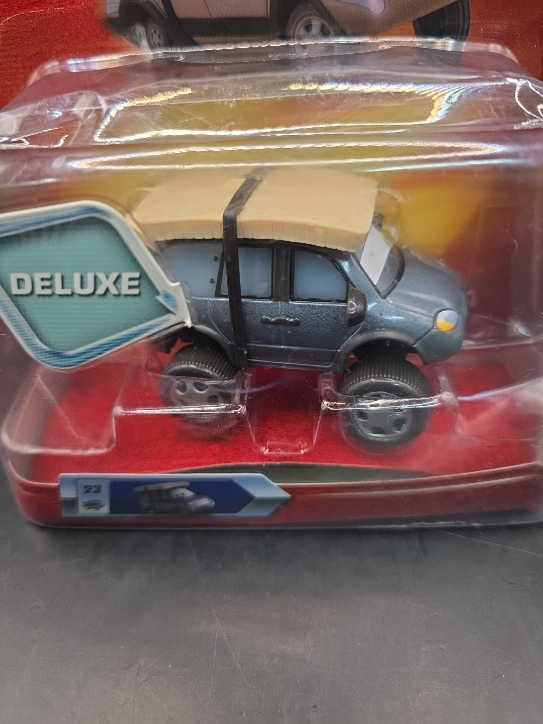 Disney Pixar Cars Final Lap Deluxe #23 Leroy Traffik