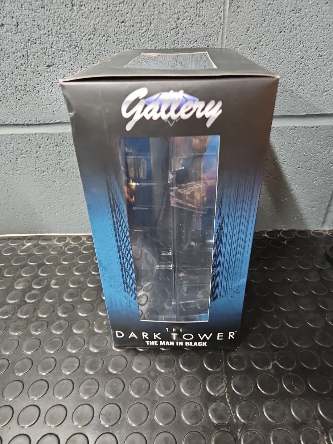 Dark Tower Man In Black PVC 9" Diorama Figure Diamond Gallery Diamond Select