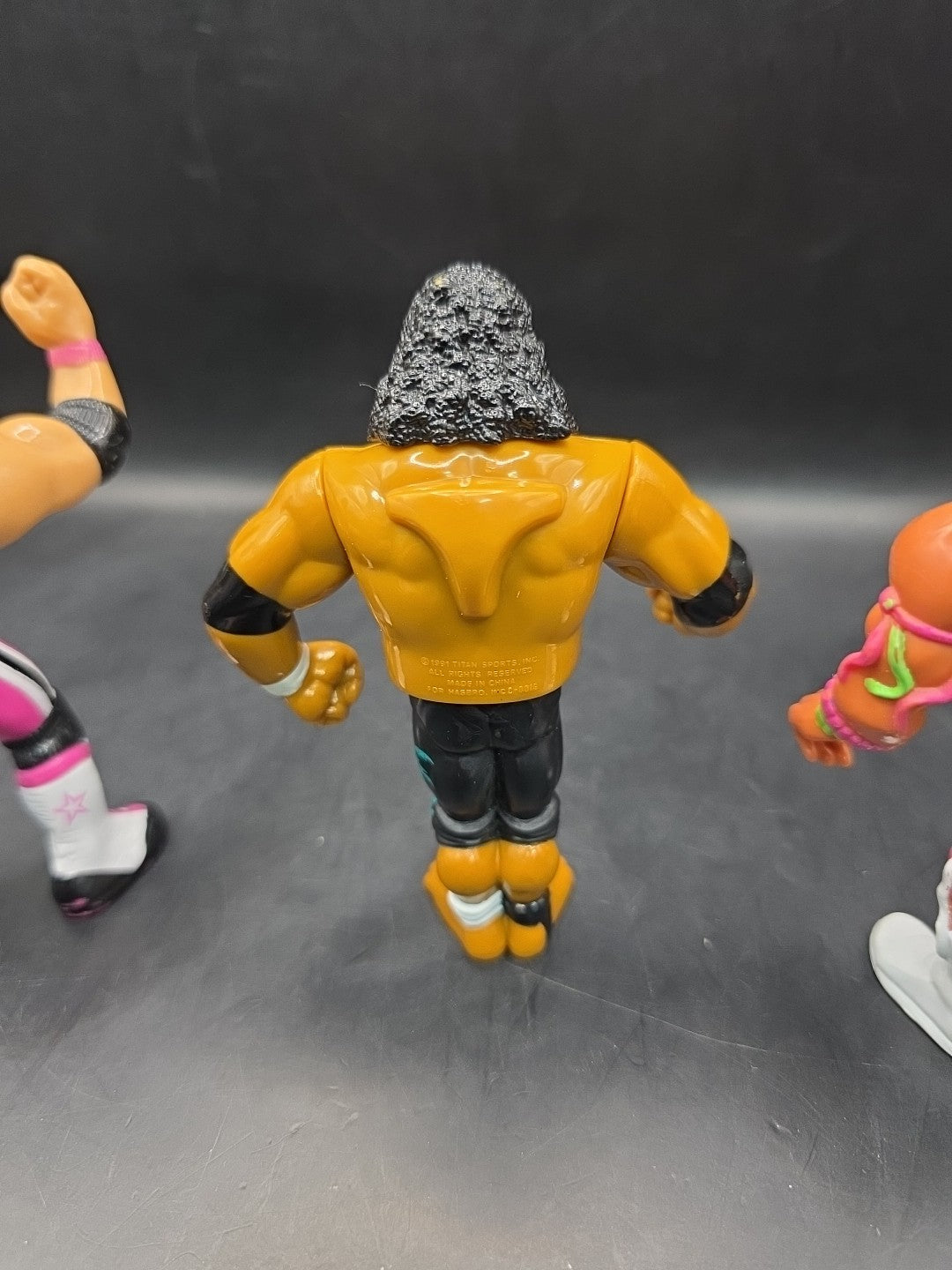 3 X Hasbro WWF Wrestling Figures Bret Hart, Samu, Ultimate Warrior