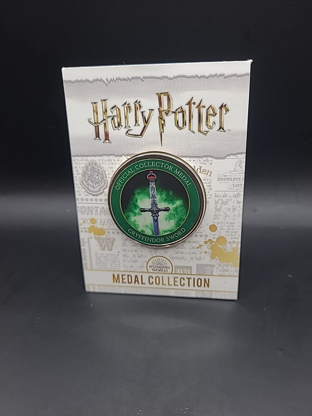 Harry Potter Medal Coin Collection - Artefacts And Spells - Gryffindor Sword 