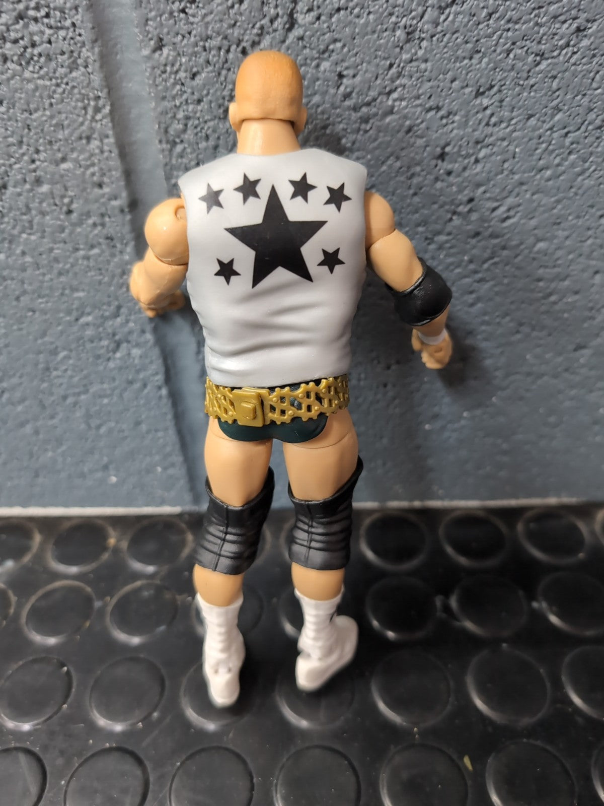 Mattel WWE Monday Night Wars - The Ringmaster Wrestling Figure