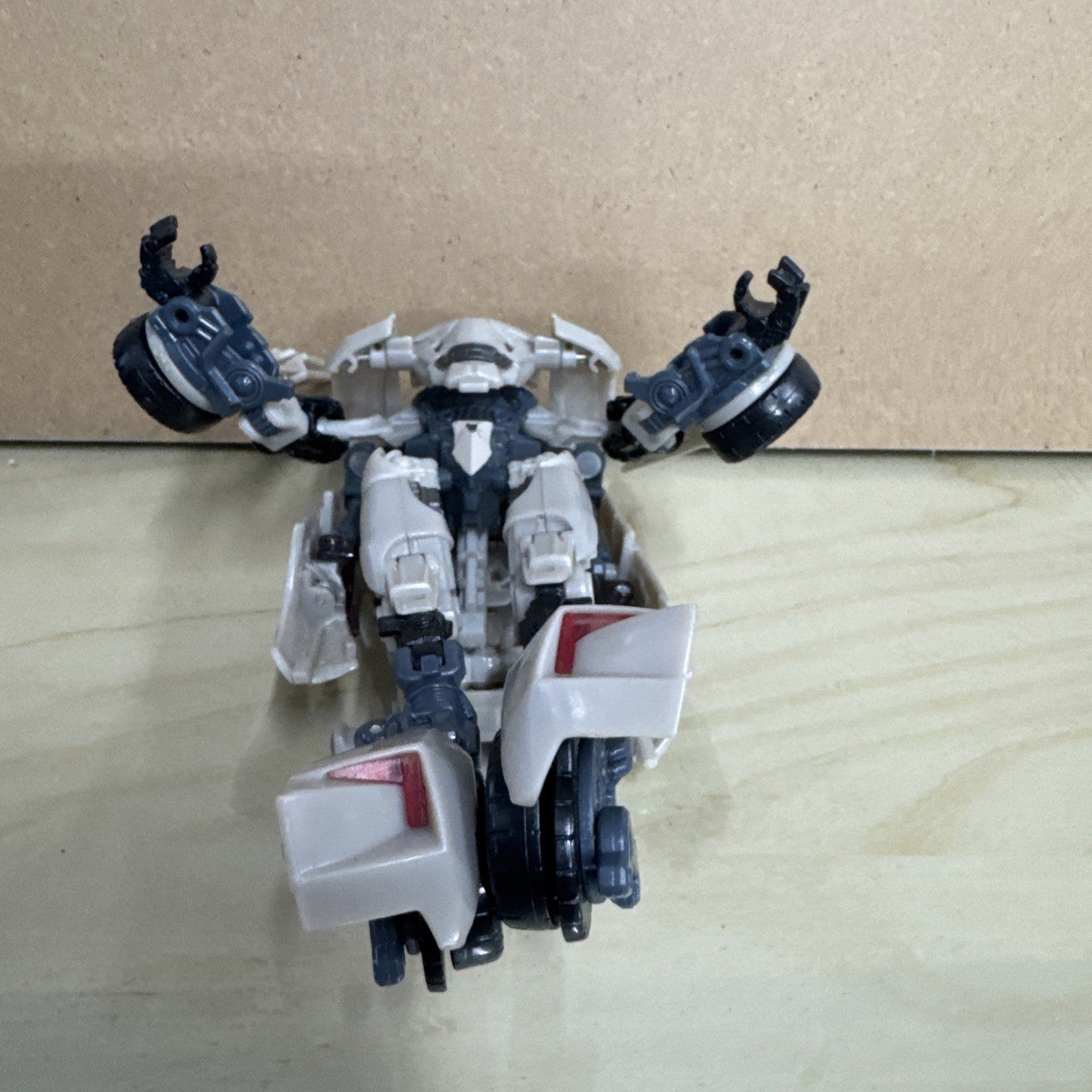 Hasbro Transformers DOTM Deluxe Class Sideswipe Dark of The Moon Missing Weapon