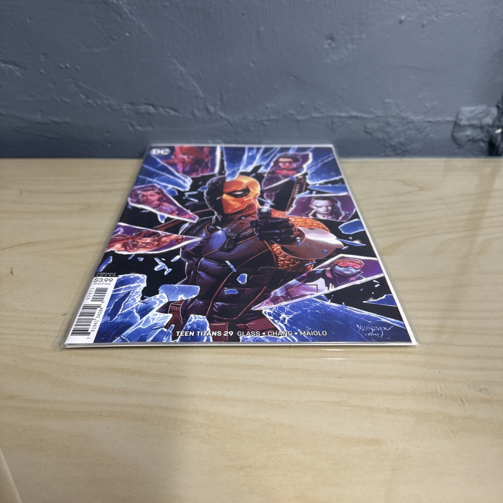 TEEN TITANS 29. SUAYAN VARIANT COVER DC