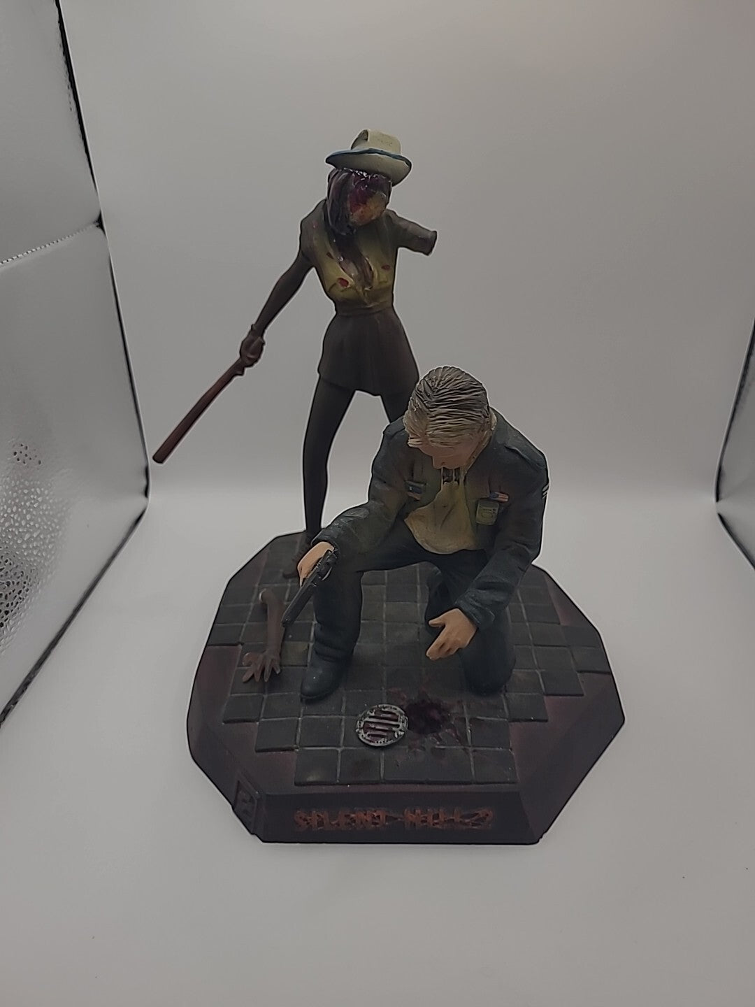 Silent Hill 2 James And Nurse Limited Edition Statue 2001 OXMOX KONAMI - VERY...