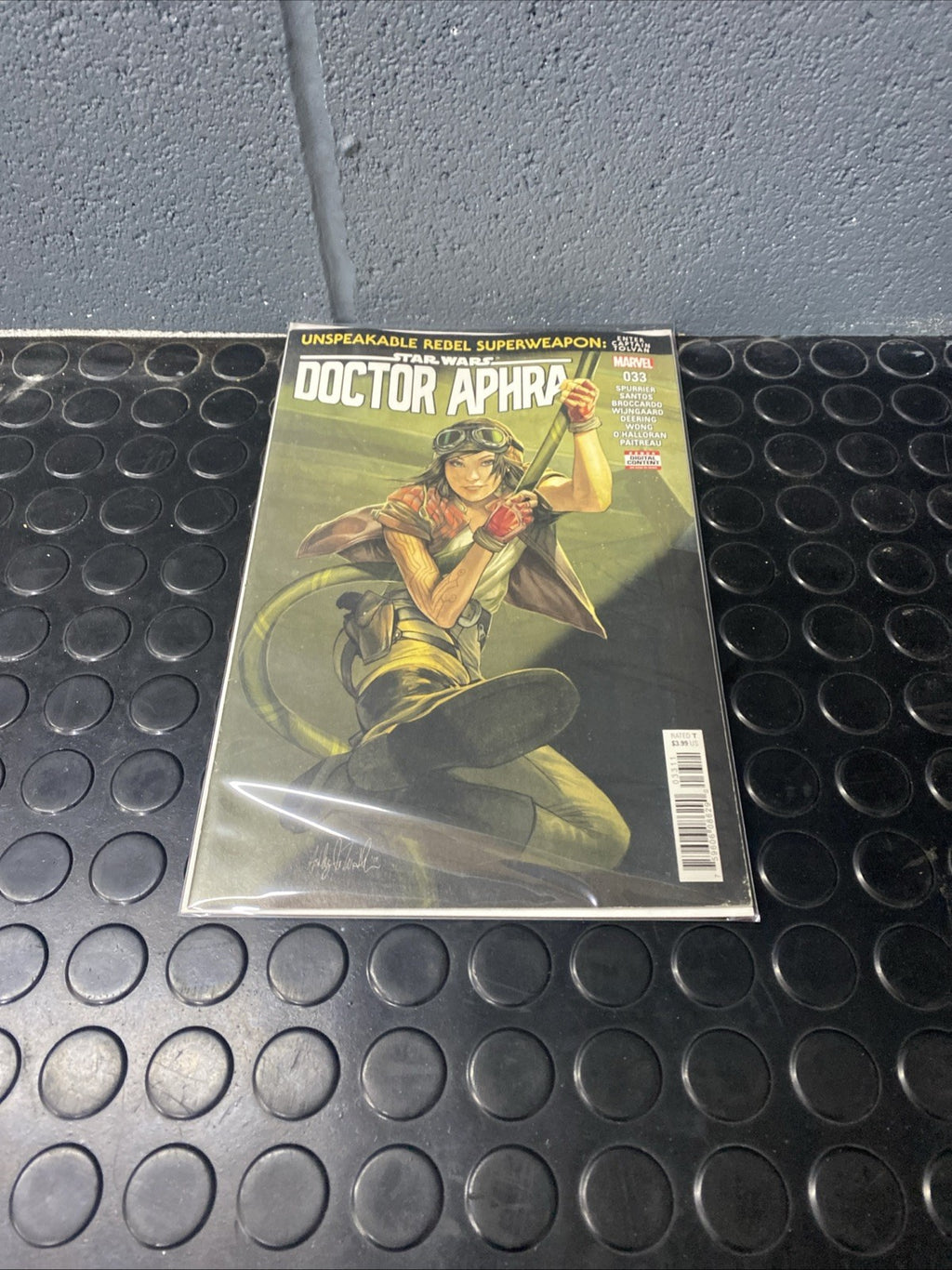 STAR WARS DOCTOR APHRA #33  AUGUST 2019 MARVEL COMICS