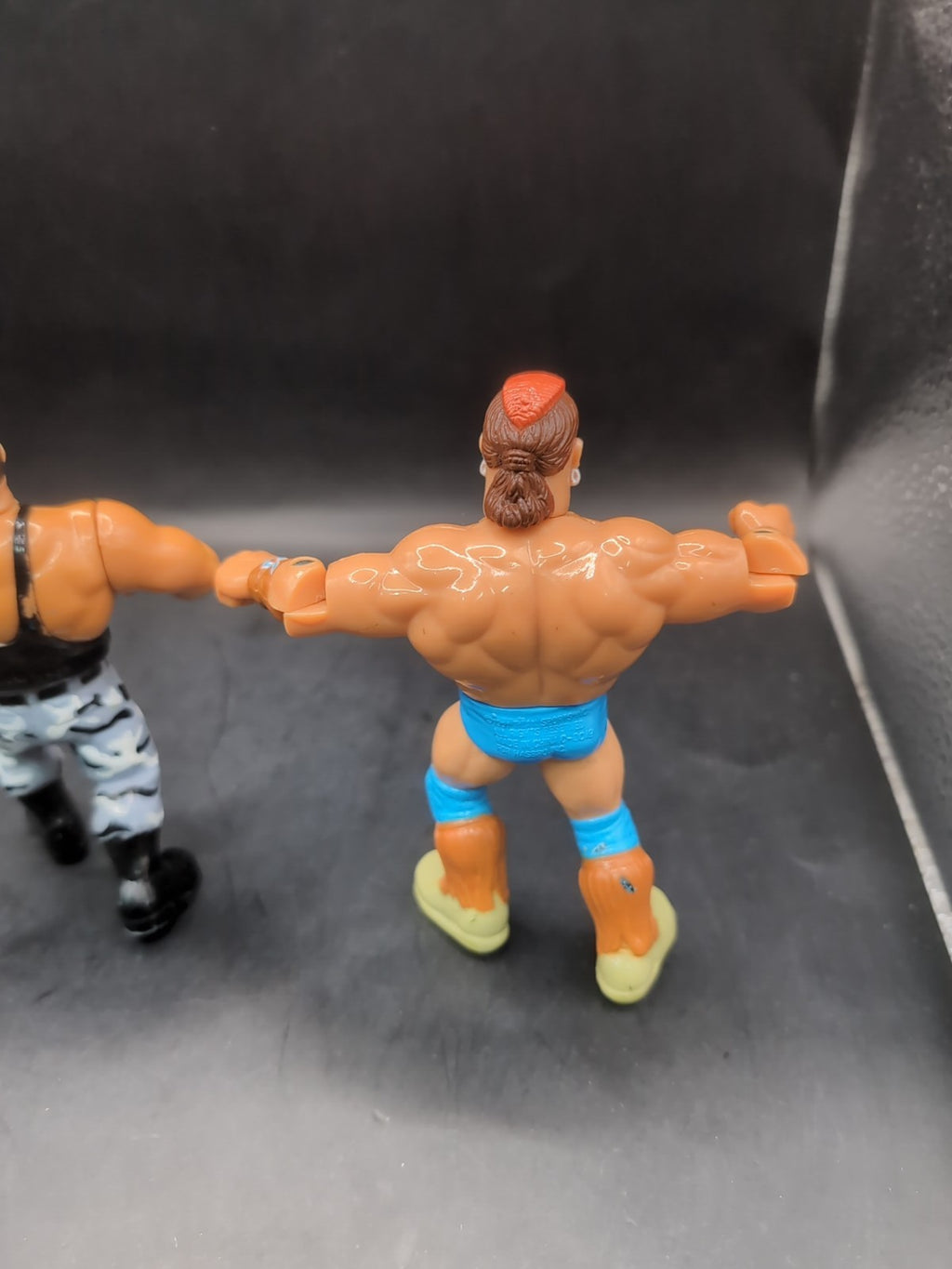 3 X WWF Hasbro Wrestling Figures The Bushwhackers & Tatanka