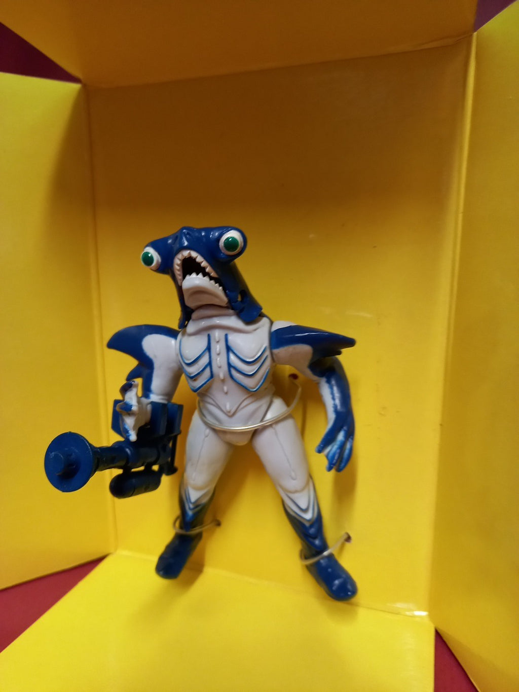 1994 Killer Bite Slippery Shark Evil Space Aliens Action Figure Power Rangers 
