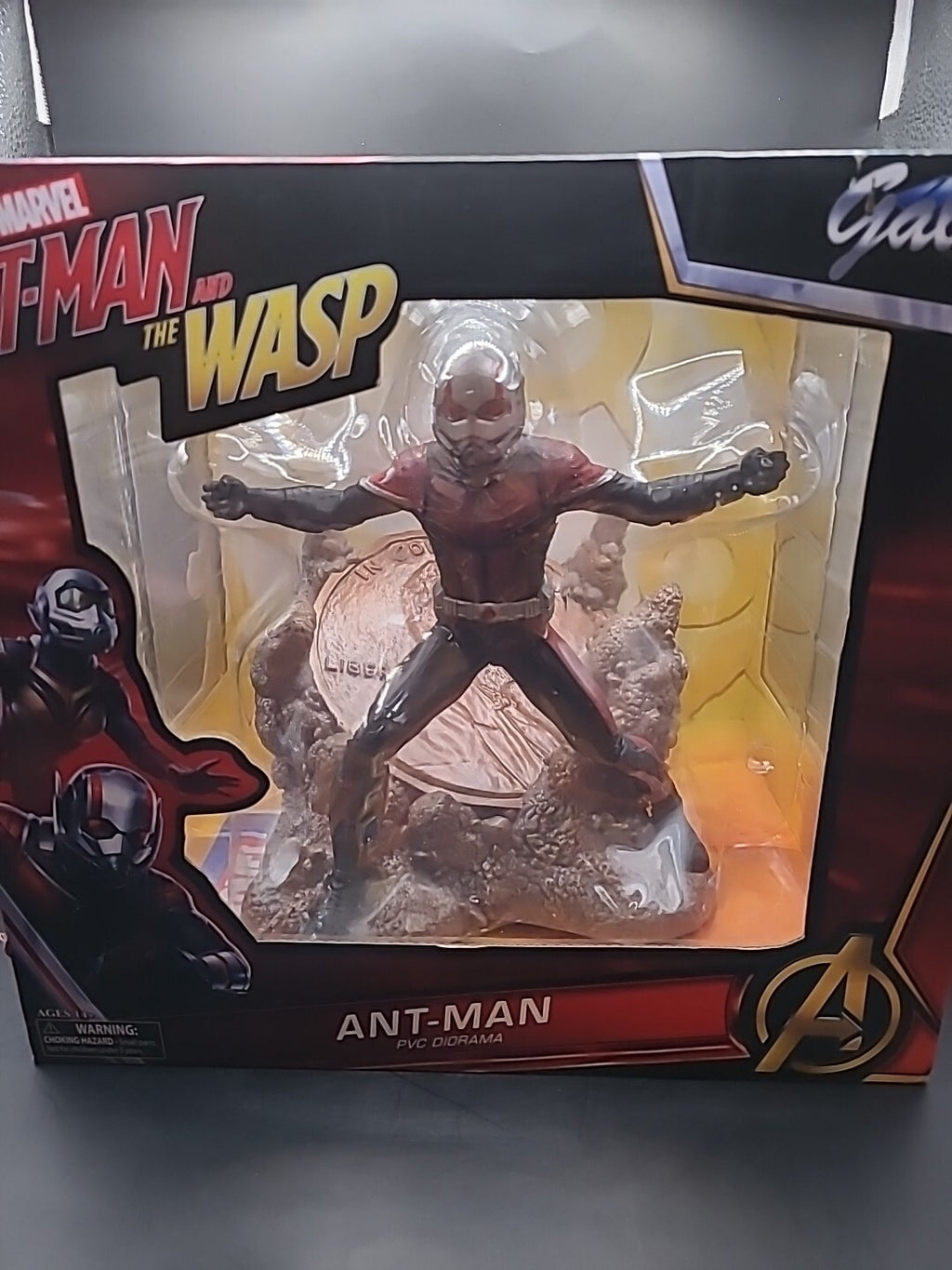 Marvel Ant-Man And The Wasp PVC Diorama Diamond Select