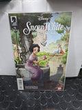 DISNEY SNOW WHITE AND SEVEN DWARFS #1 DARK HORSE 1ST PRINT 2019 DISNEY