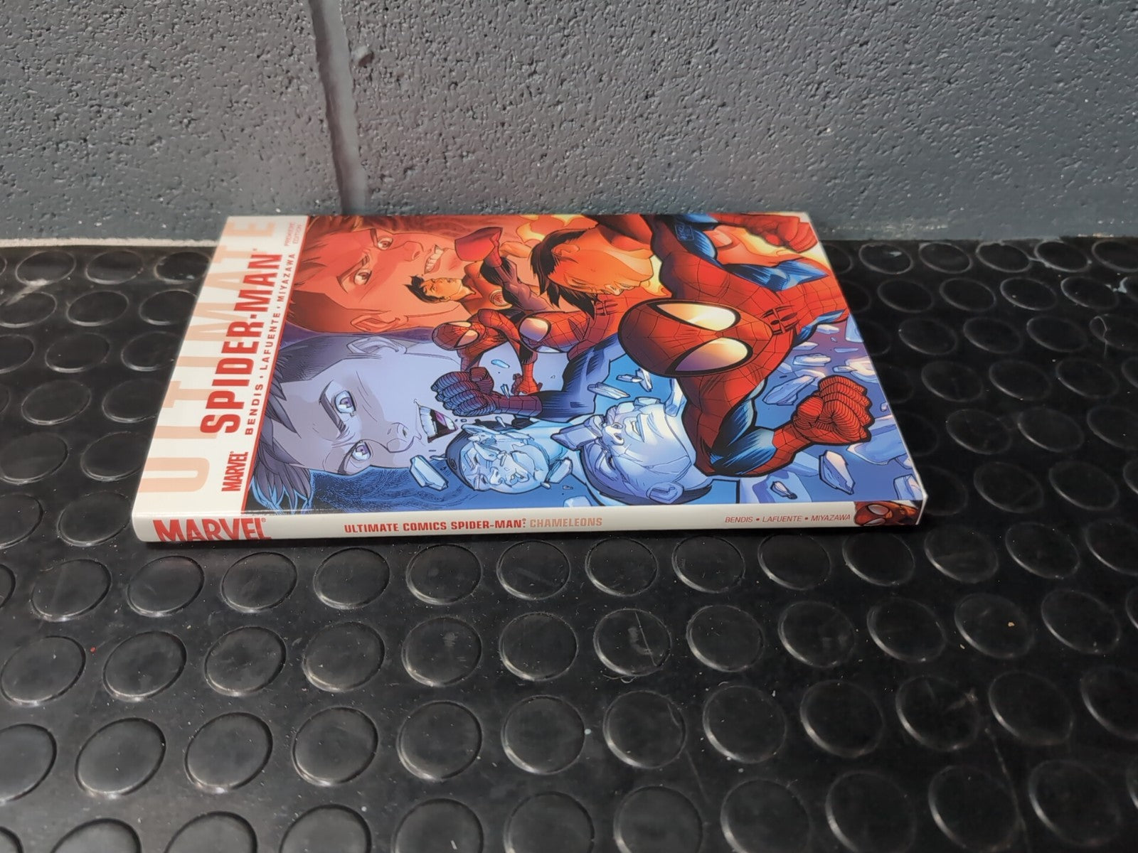 ULTIMATE SPIDER-MAN PREMIERE EDITION VOL. 2 HARDCOVER SEALED COLLECT ISSUES 7-14