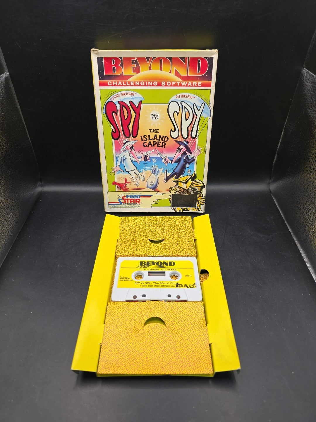 Spy vs Spy: The Island Caper Commodore 64 CIB Big Box  C64 PAL UK