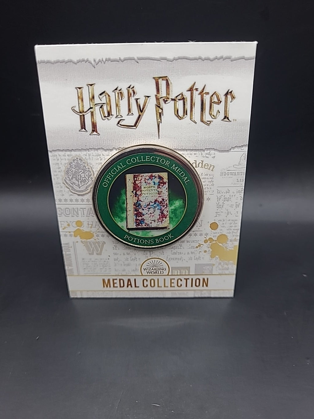 Harry Potter Medal Coin Collection - Artefacts And Spells - Potions Book 